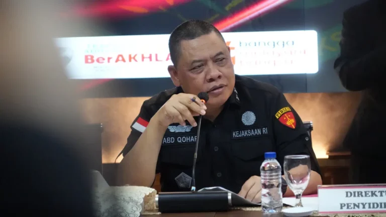 Riza Chalid Sudah Jadi Tersangka tapi Belum Ditahan, Kejagung: Diduga di Singapura