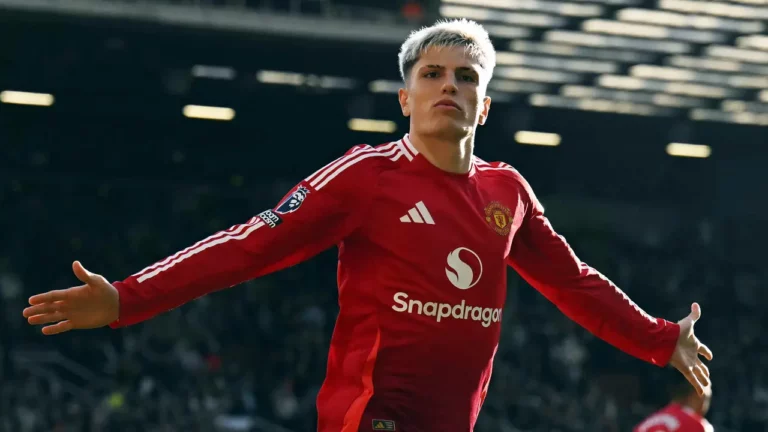 Alejandro Garnacho Ngotot Hanya Mau Chelsea, Jika Batal Siap ‘Menganggur’ di MU