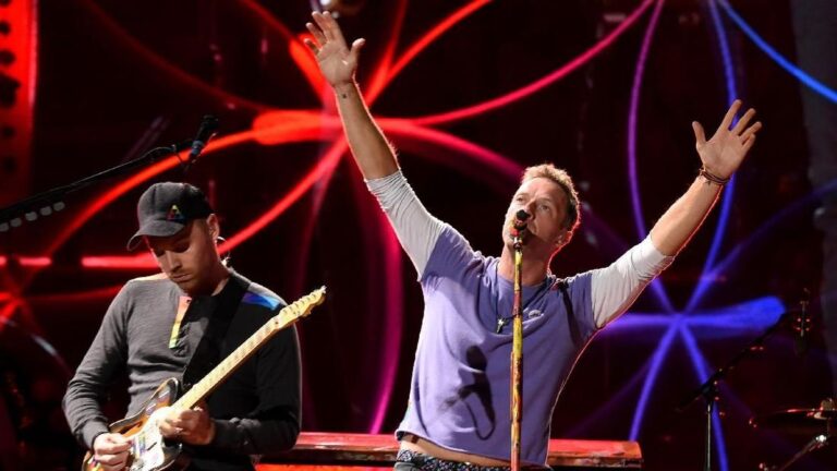 Tiket Coldplay Jakarta 2025 Ludes dalam 30 Menit: Fenomena Musik Global di Indonesia