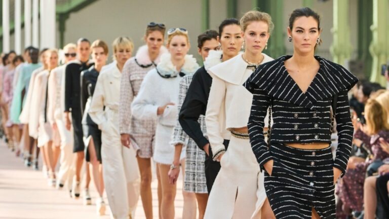 Paris Fashion Week 2025: Tren Sustainable Luxury yang Jadi Pusat Perhatian