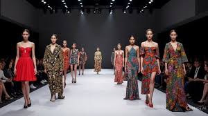 Tren Fashion Indonesia 2025: Dominasi Gaya Futuristik, Sustainable, dan Sentuhan Budaya Lokal