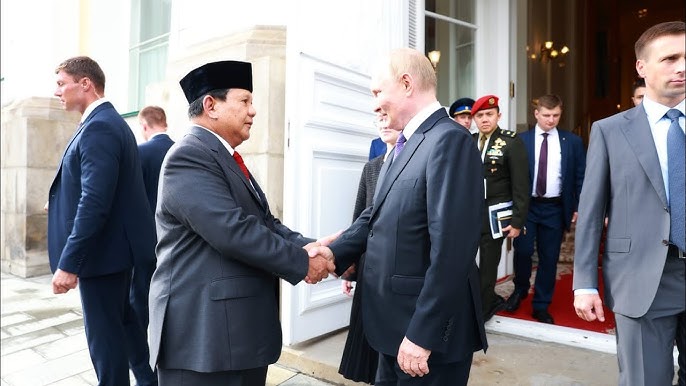 Politik Luar Negeri Indonesia di Tengah Krisis Global